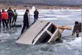 How To Pull Out A Car From A Frozen Lake ... Russian Style