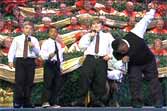 Kids Lip-Syncing A Wonderful Christmas Song